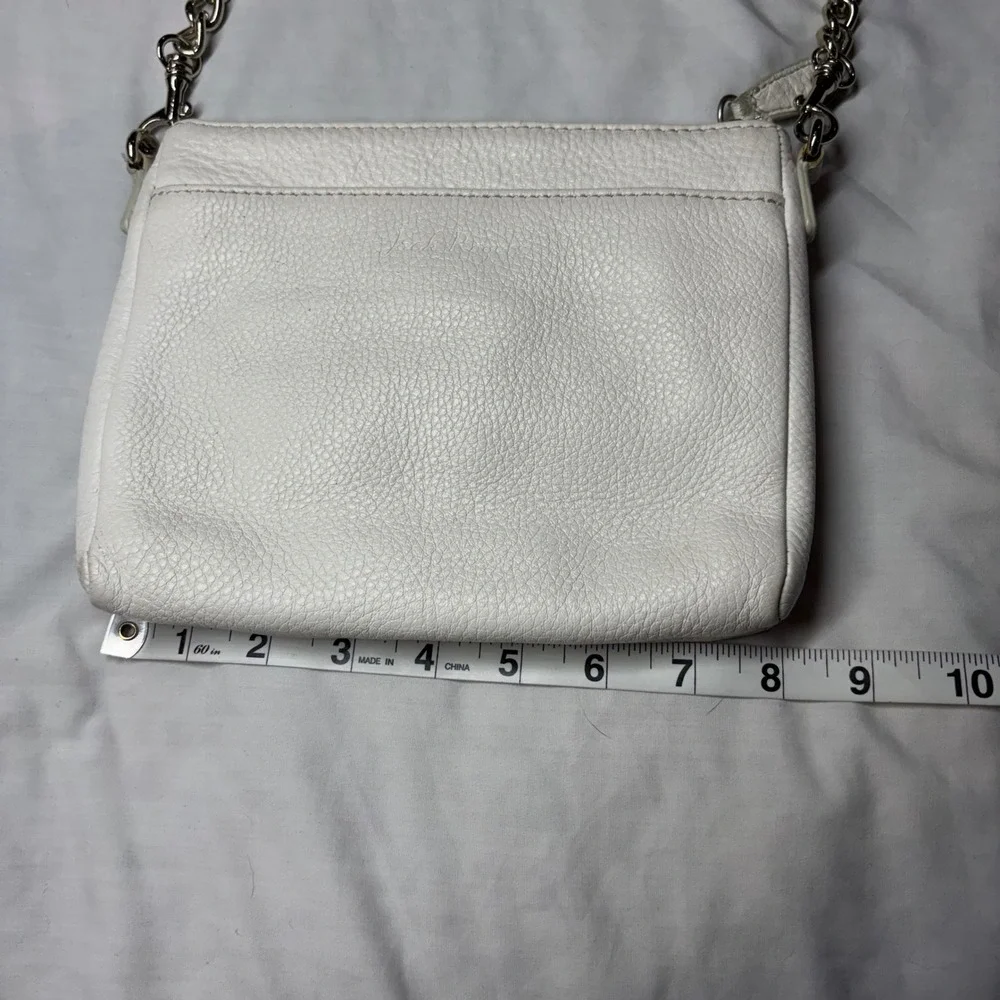 Jack Rogers White Pebbled Leather Crossbody Organizer Bag Silver Chain Strap
